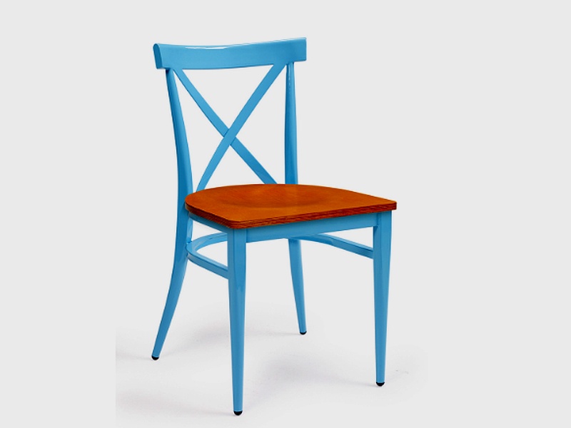 Silla madera celeste Ecuador