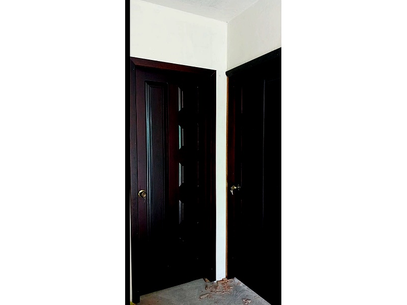 Set puertas dormitorio oscuras Ecuador