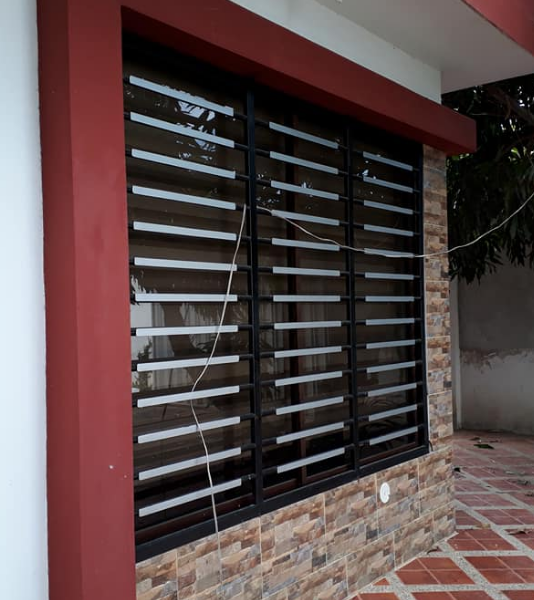 Puerta Metal Ambato
