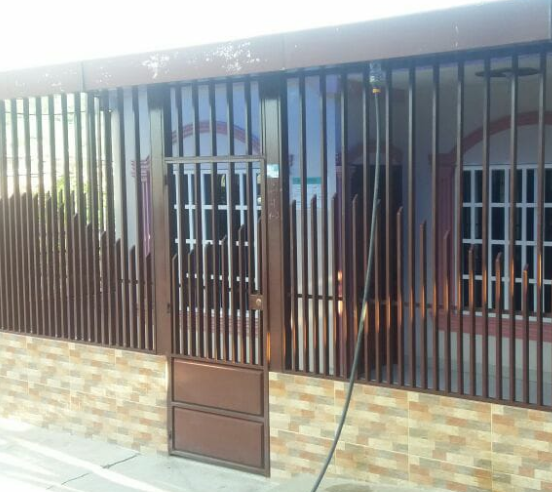 Puerta Metal Cañar