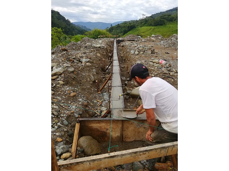 Construcción muros hormigón Ecuador