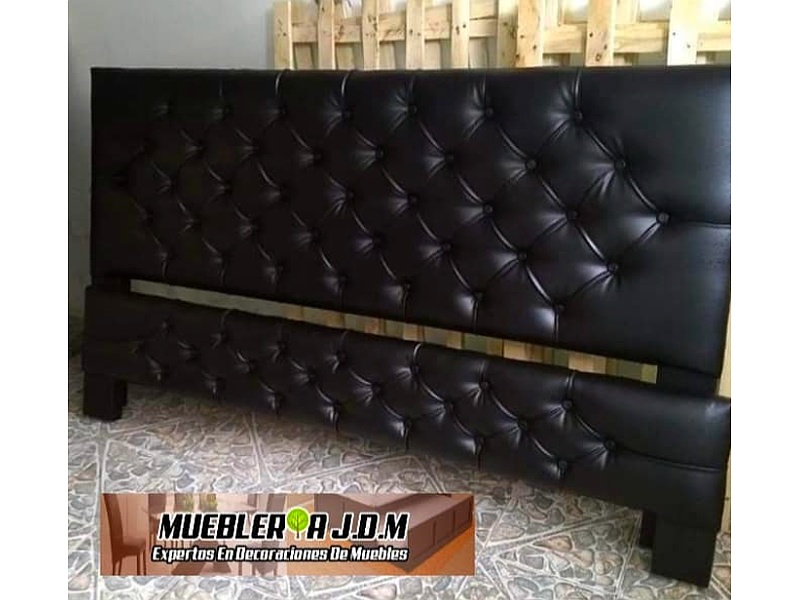 cama tapiz negro cuerina Quito