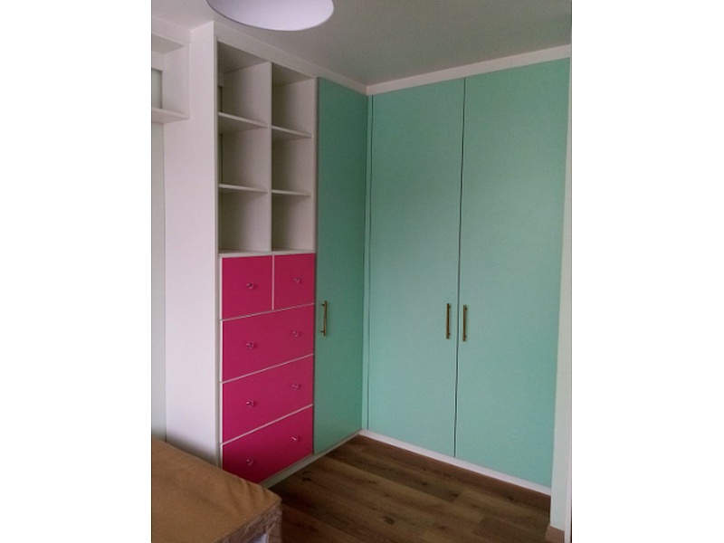 CLOSET DE MADERA DE DISEÑO QUITO