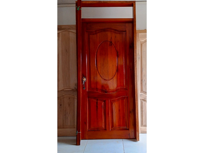 puerta caoba brillante Ibarra