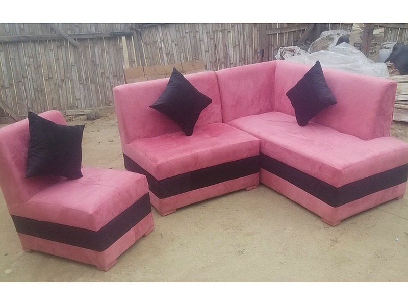 Sala sofá rosa Montecristi