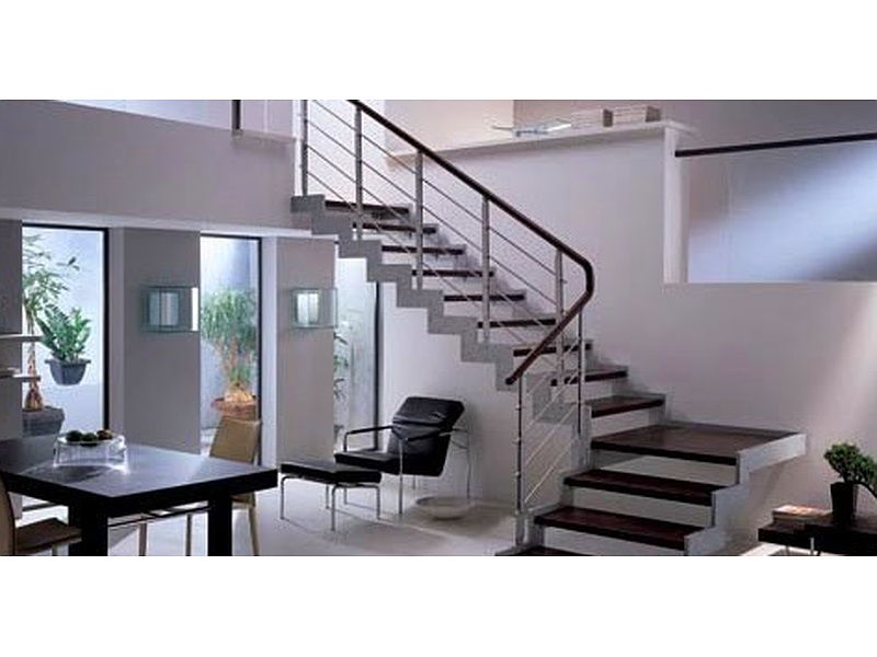 Escaleras en L Ecuador