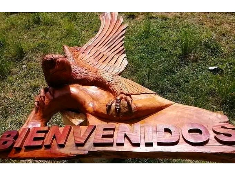 Adornos de madera Ambato 