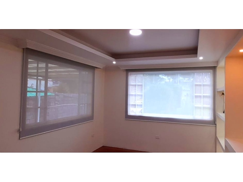 Persiana Romana de Tela Ecuador