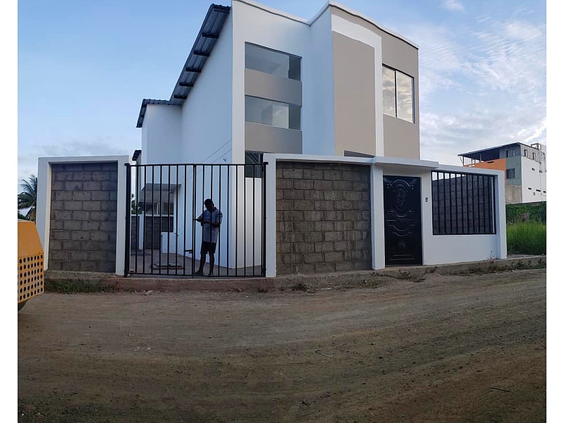 Construcción casa dos plantas Ecuador