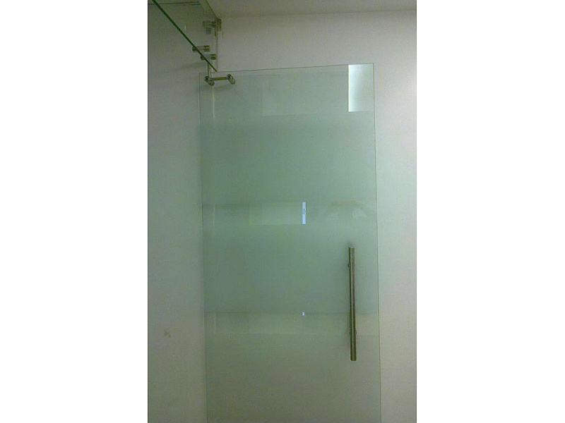 Puerta vidrio templado personalizado Ecuador