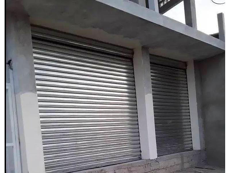 Puerta enrollable acero pintado Ecuador