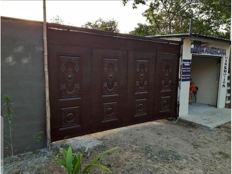 Puerta Garaje Corredera PVC Ecuador
