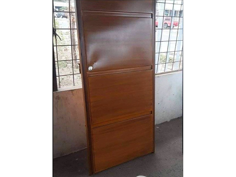 Puerta Minimalista Abeto Sala Estar Ecuador