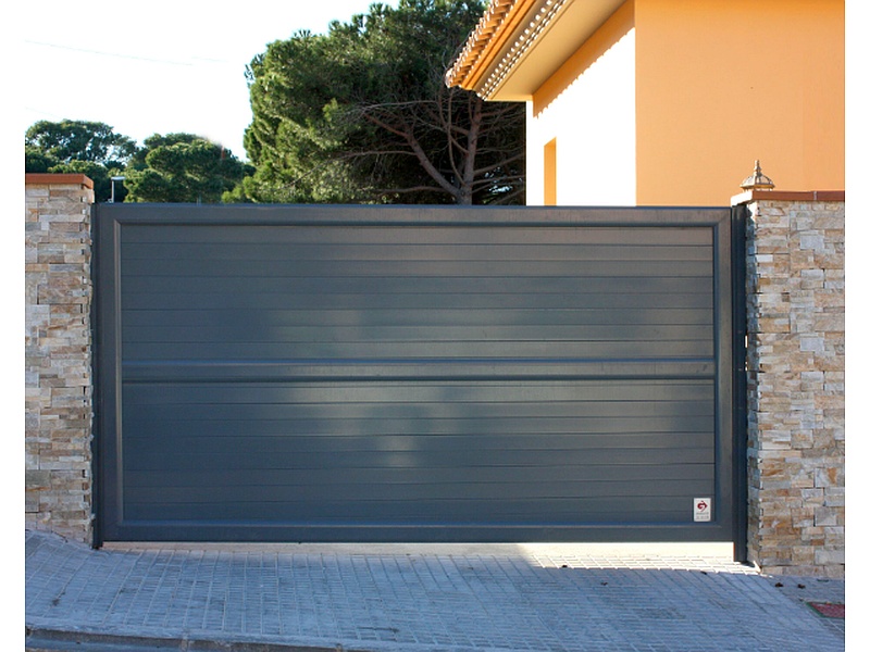 Puerta Garaje Deslizante Aluminio Ecuador