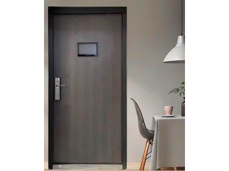 Puerta Moderna Tejo Sala TV Ecuador
