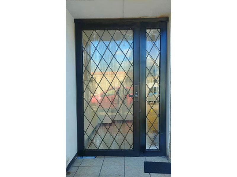 Puerta Contemporánea Cedro Ecuador