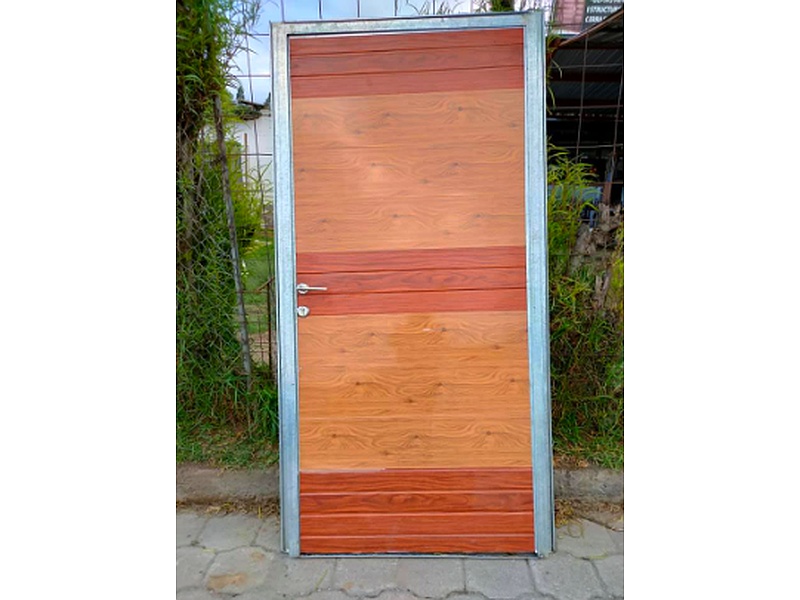 Puerta Entrada 2 Pino Bordes Aluminio Ecuador