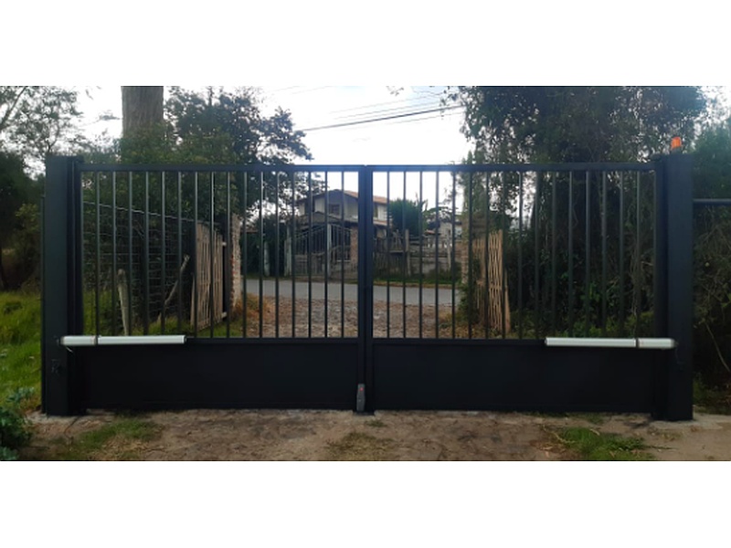 Puerta Garaje Aluminio Rejas Ecuador
