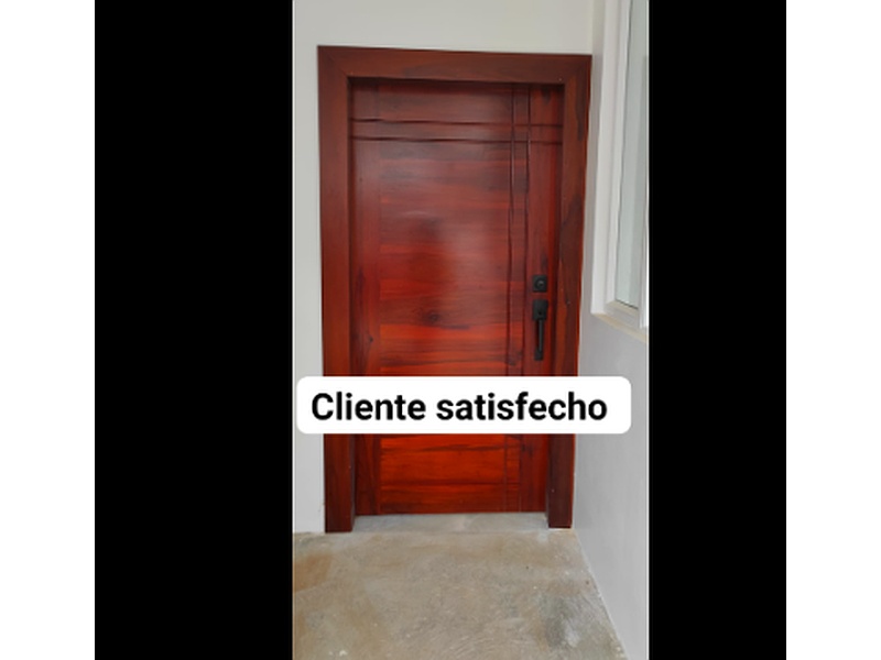 Puerta de madera para dormitorios Ibarra 