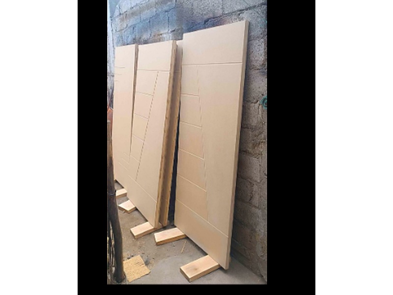 Planchas de madera para puertas Ibarra 