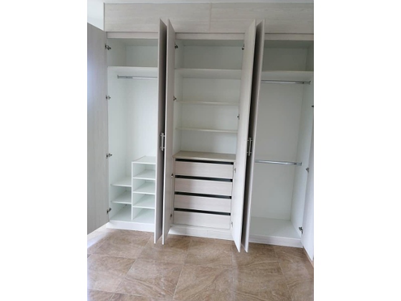 Closet Roble Blanco 3M Ecuador