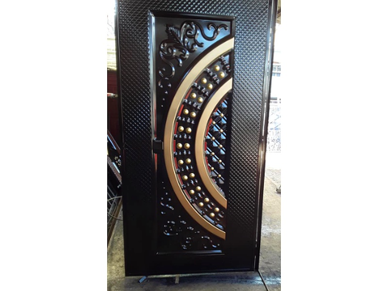 Puerta Nogal Diseño Lunar Ecuador
