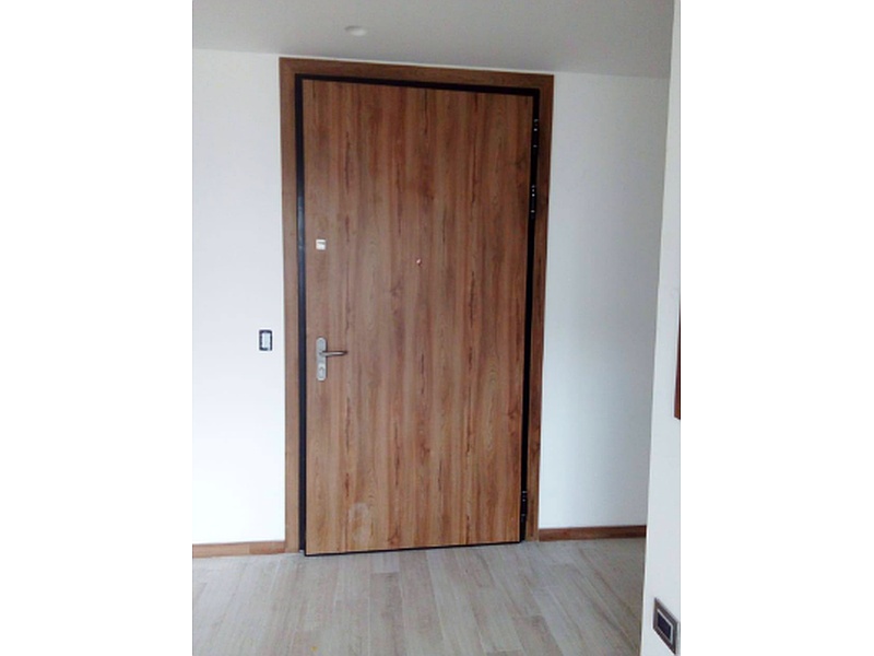 Puerta Elegante Roble Ecuador