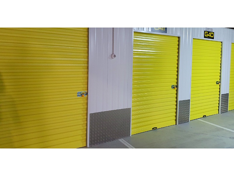 Puerta enrollable acero Amarillo Ecuador