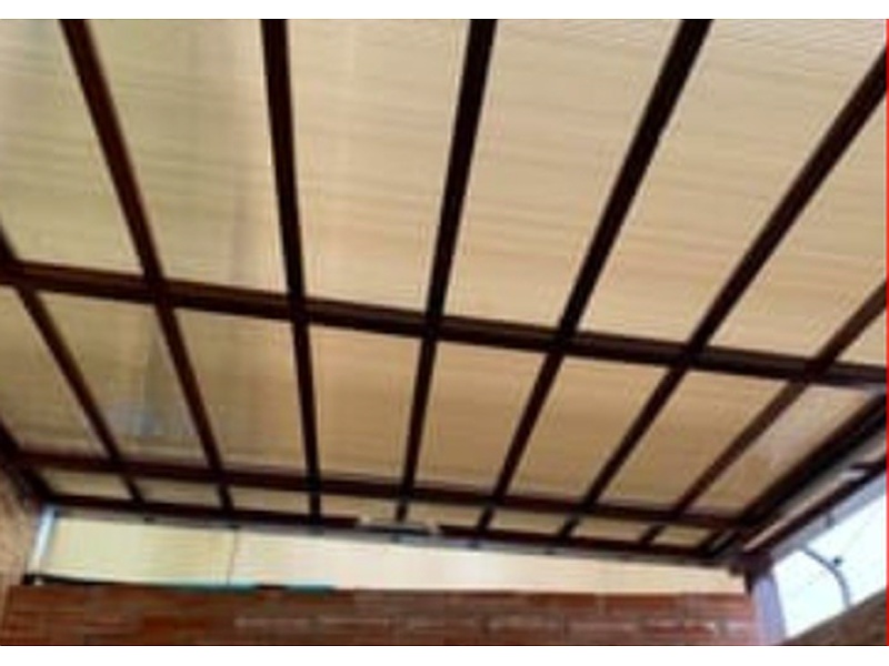 Pérgola de Madera con Vidrio Traslúcido - Ecuador