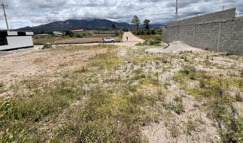 Terreno 300 mts Ecuador