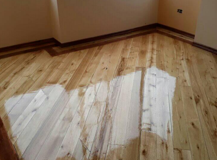 Piso parquet Nayon Máster