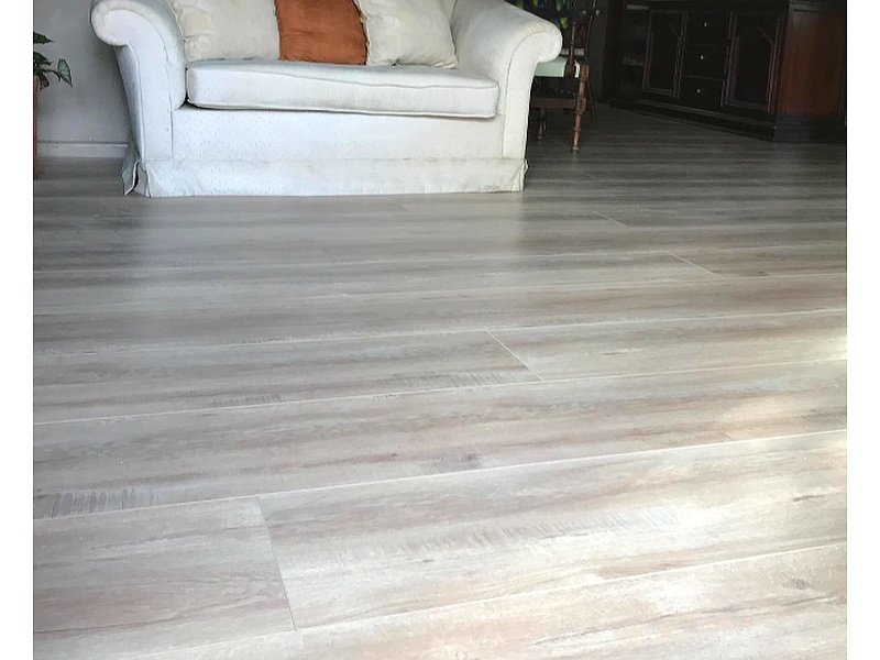 Piso Flotante Gris Blanquecino Cuenca 