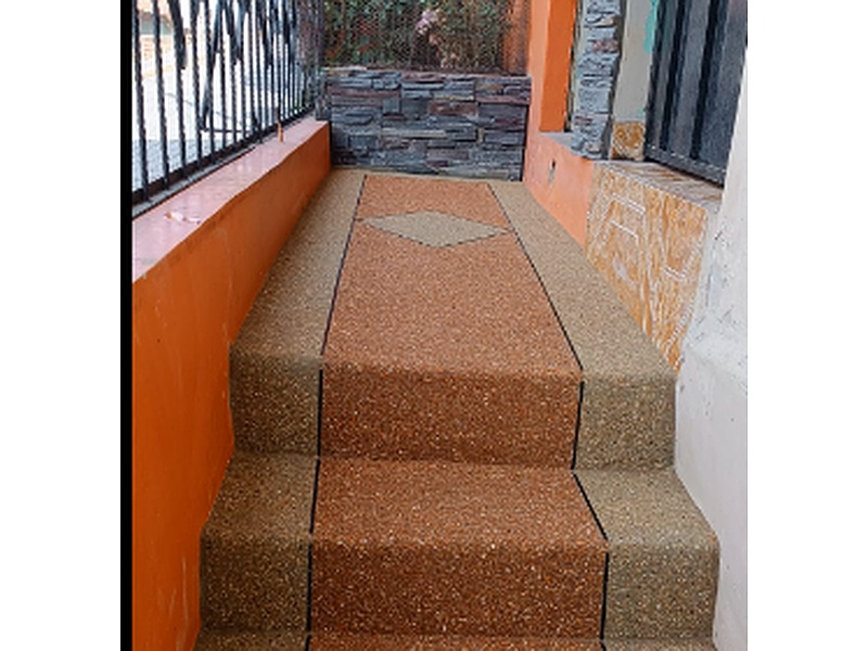 Gradas de entrada de granito lavado Quito