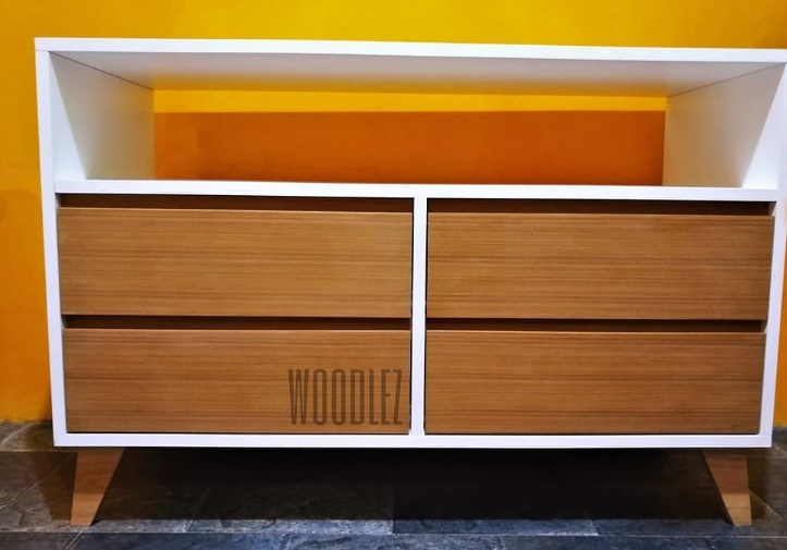 Cómoda Moderna de Madera Ecuador