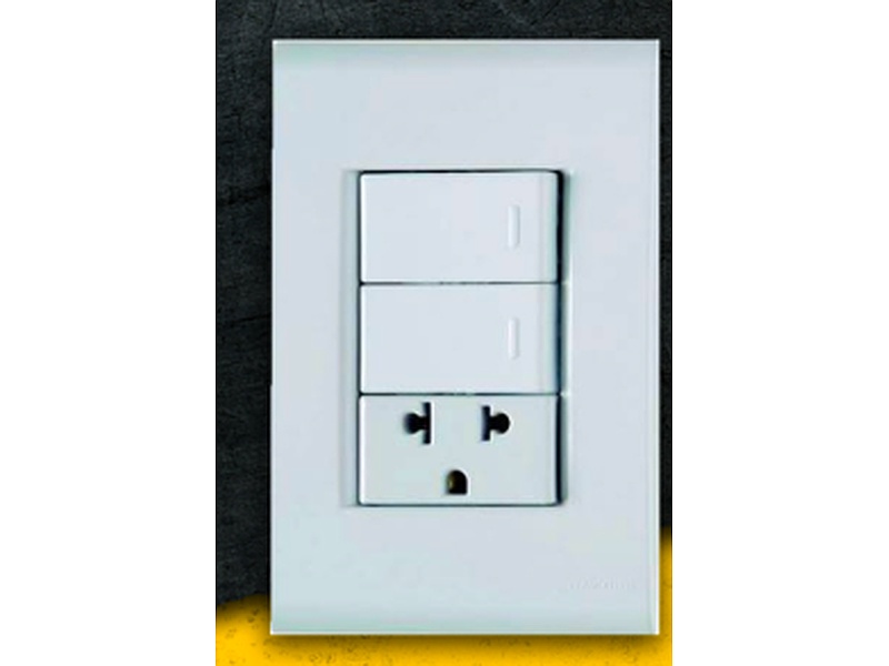 Interruptor Doble + Tomacorriente Cuenca