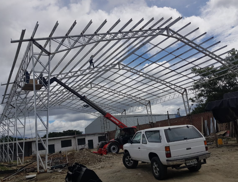 Bodegas Metálicas con Ventilación Natural Ecuador