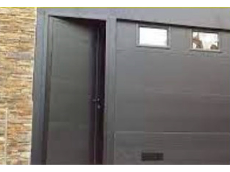 Puerta Peatonal Gris Ecuador