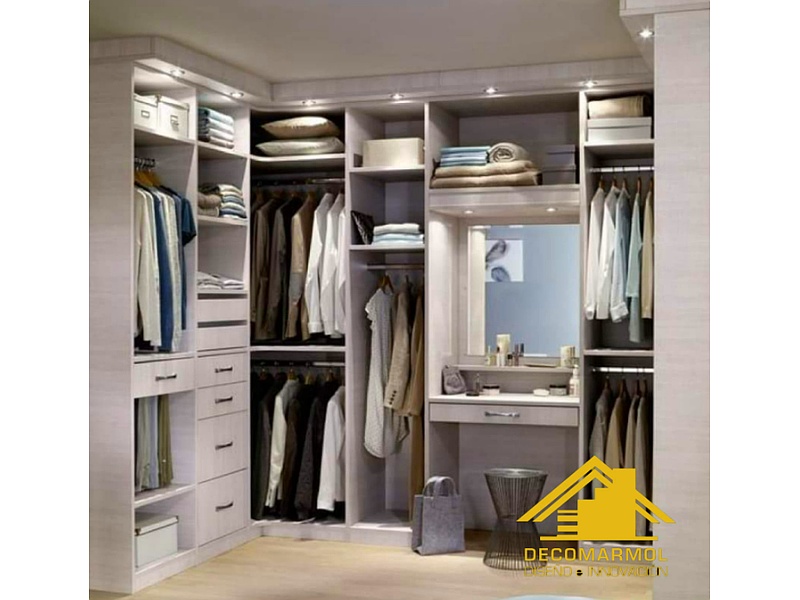 Closet moderno Ecuador Decomarmol Diseño E Innovacion