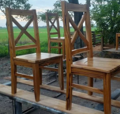  Silla de madera Ecuador