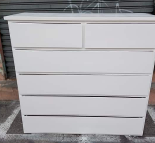 Cómoda blanca Ecuador