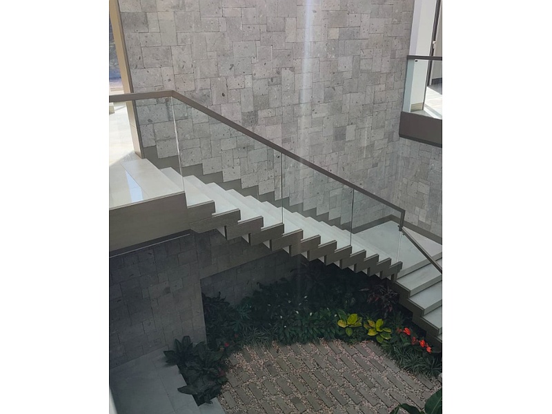 Instalación de vidrios templados Pichincha