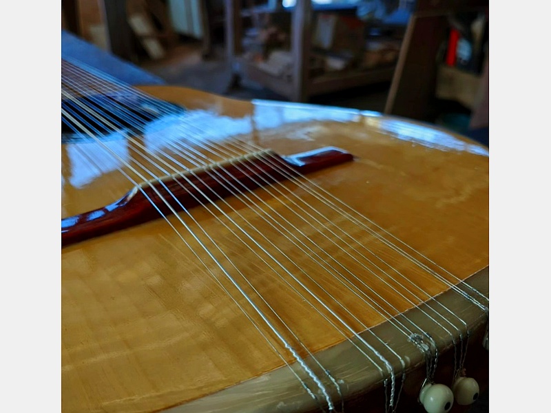 guitarra beish ecuador
