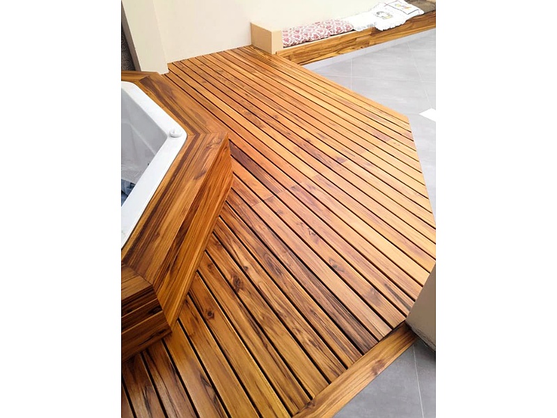Piso deck exteriores Quito