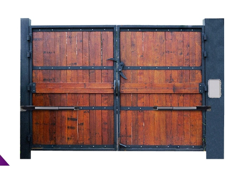 Puerta seguridad Madera Motor Ecuador