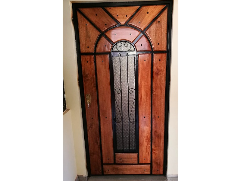 Puertas melamínicas molduras Ecuador