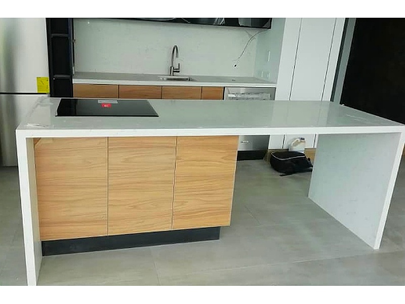 Mesones porcelanato Blanco Clásico Ecuador