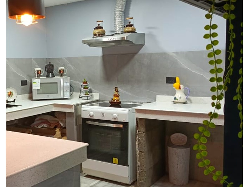 Mesones porcelanato Sutil Ecuador
