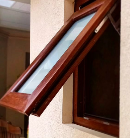 Ventana de madera Ecuador