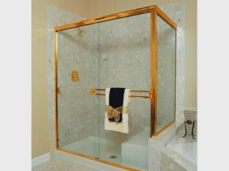 puerta grande de vidrio baño ecuador