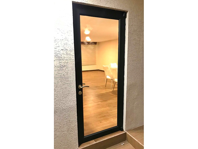 Puerta Sencilla Vidrio Ecuador